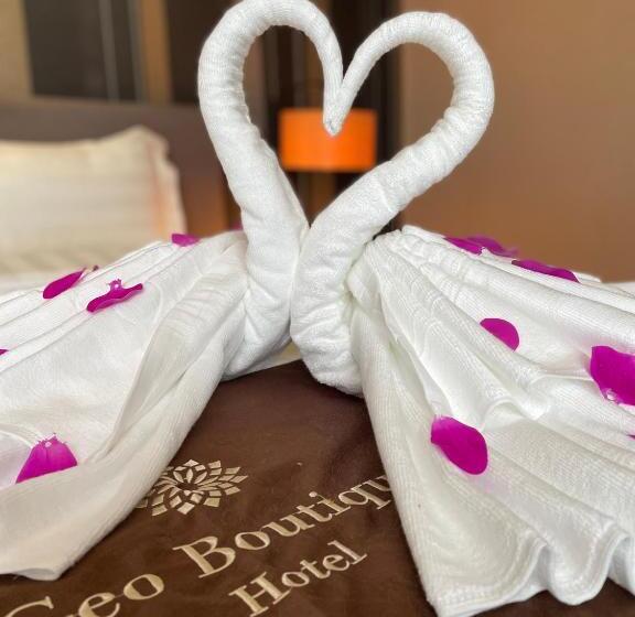 اتاق لوکس با تخت بزرگ, Geo Boutique Hotel   Seri Kembangan