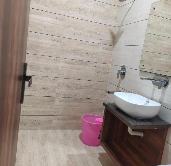 Номер Стандарт Трехместный, Jasneet Homestay