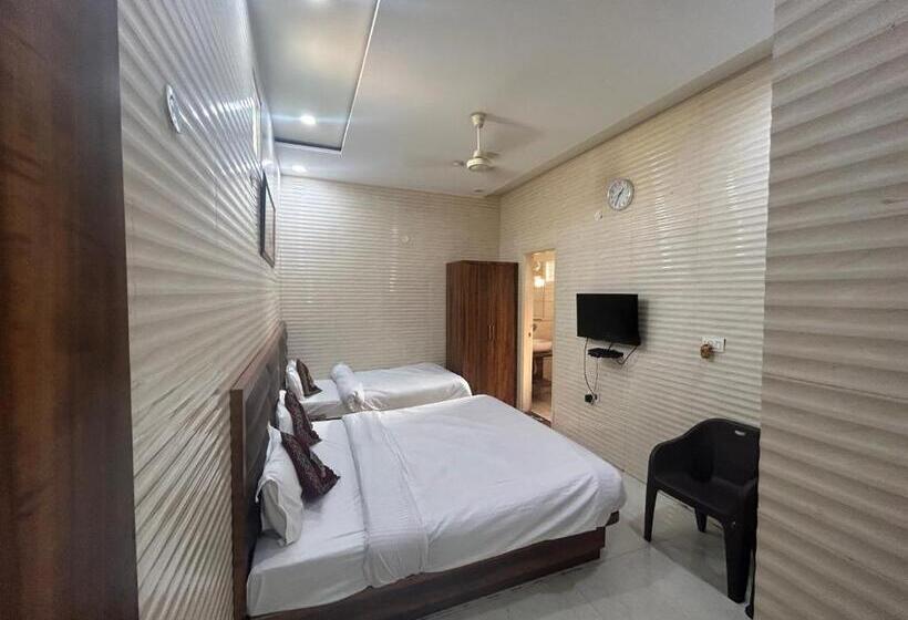 Номер Стандарт Трехместный, Jasneet Homestay