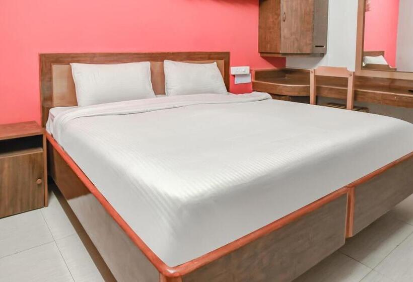 اتاق استاندارد سه نفره, O Kota Lodge