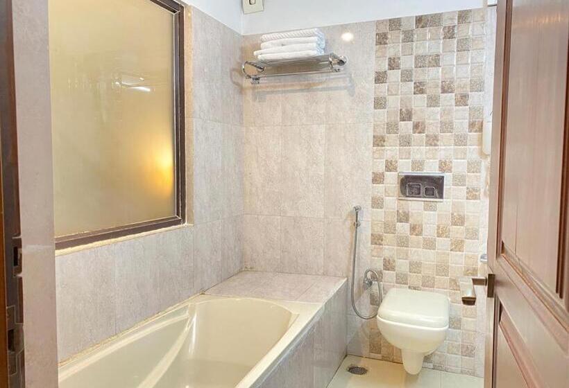 اتاق استاندارد با تخت بزرگ, Sobralia Casino Resort & Spa