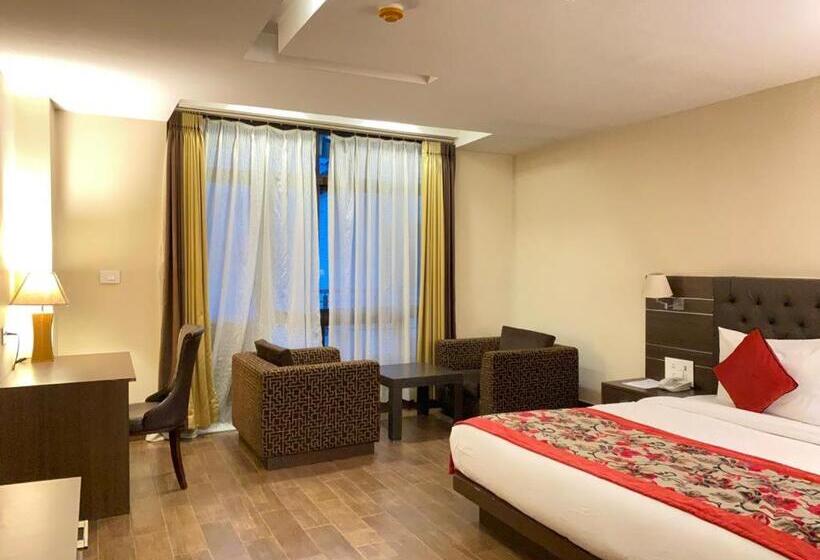 اتاق استاندارد با تخت بزرگ, Sobralia Casino Resort & Spa