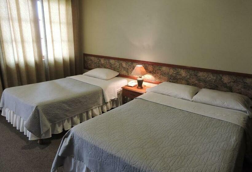 اتاق استاندارد سه نفره, La Villa Mollendo