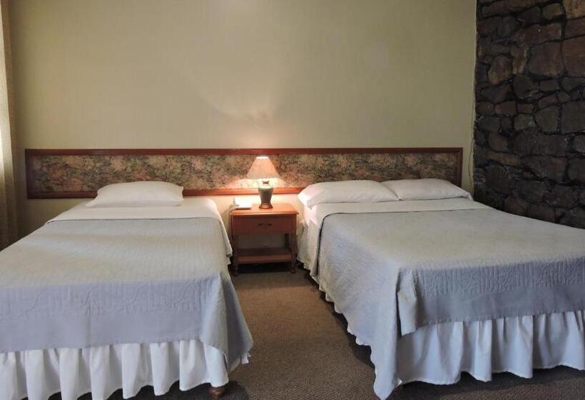 اتاق استاندارد سه نفره, La Villa Mollendo