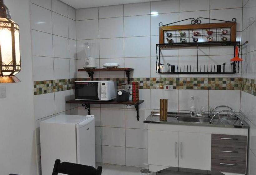 اتاق لوکس, Chalet Monet  Granja Vianna
