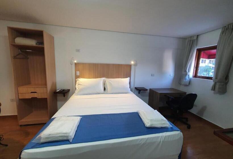 استودیوی لوکس, Chalet Monet  Granja Vianna