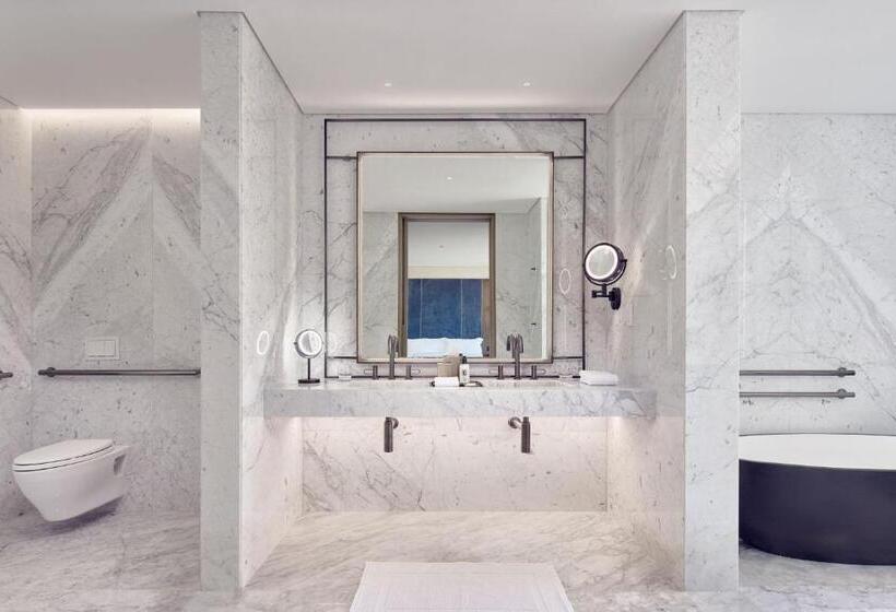 キングサイズベッド、シティビューデラックスルーム, The Ritzcarlton, Mexico City