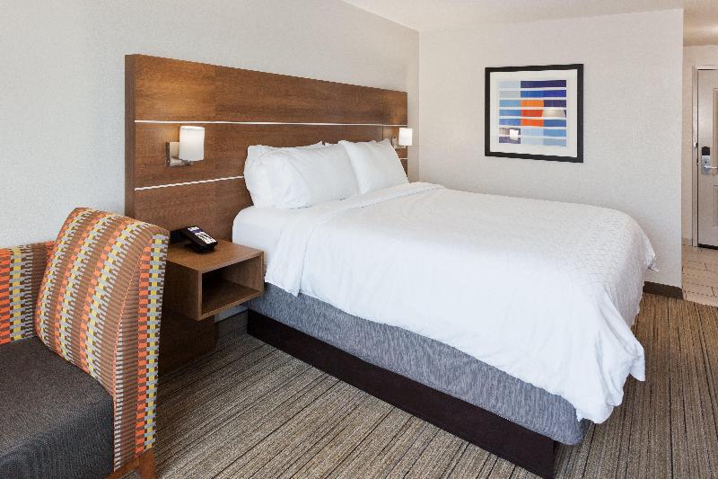스탠다드 룸 킹사이즈 침대, Holiday Inn Express Rome East, An Ihg