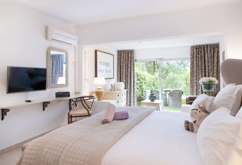 Номер Deluxe, Hôtel Font Mourier