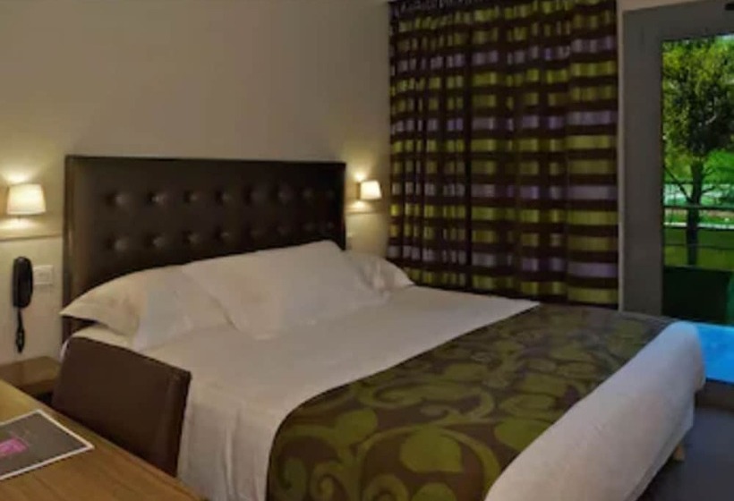 Семейный Номер, Relais De La Malmaison Paris Rueil Hôtel Spa