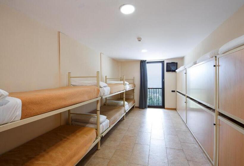 패밀리 룸, Abrigall Hostel Masella
