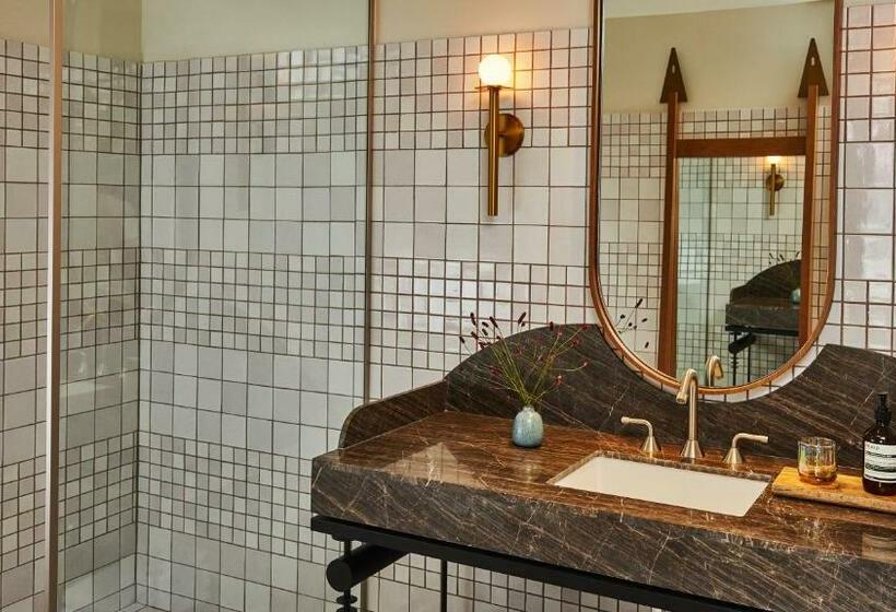带观景的豪华间, Downtown Los Angeles Proper Hotel, A Member Of Design Hotels