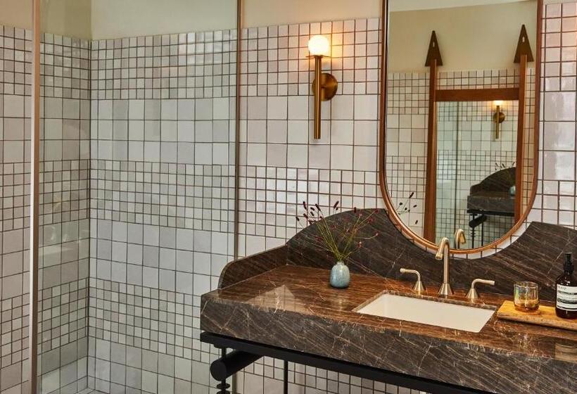 高级客房, Downtown Los Angeles Proper Hotel, A Member Of Design Hotels