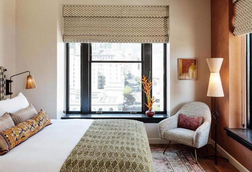 带城市景观和大床的豪华房间, Downtown Los Angeles Proper Hotel, A Member Of Design Hotels