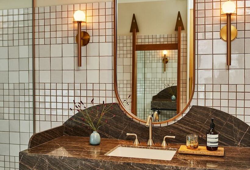 带观景的豪华间, Downtown Los Angeles Proper Hotel, A Member Of Design Hotels