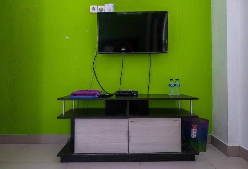 Номер Стандарт, Reddoorz Near Pakuwon Mall Solo Baru