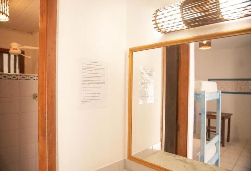 이코노이 4인룸, Vila Mucugê Pousada E Hostel