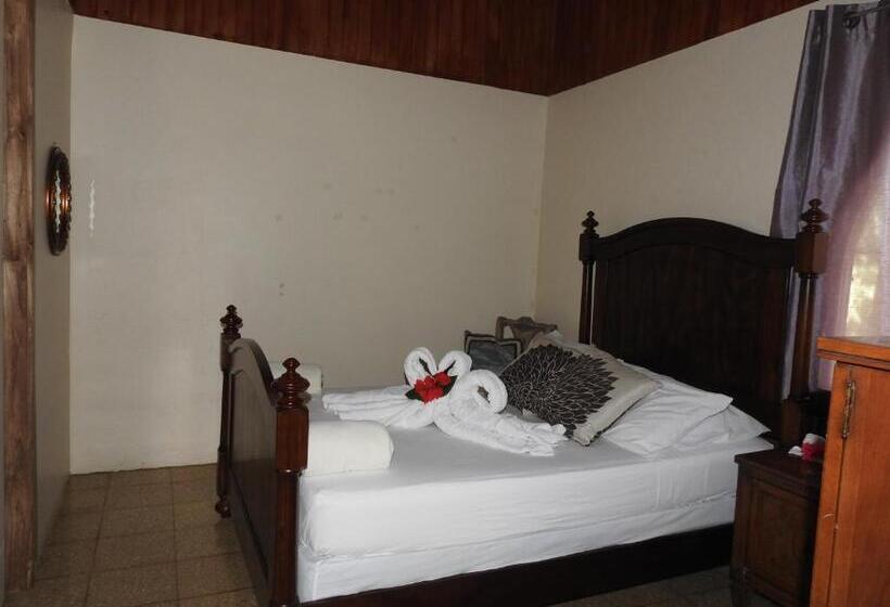 اتاق استاندارد, Rio Celeste Backpackers