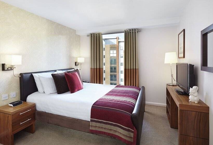 스위트, Staybridge Suites Newcastle, An Ihg