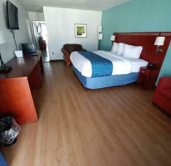 Стандартный Номер Кровать Кинг, Travelodge By Wyndham Petersburg