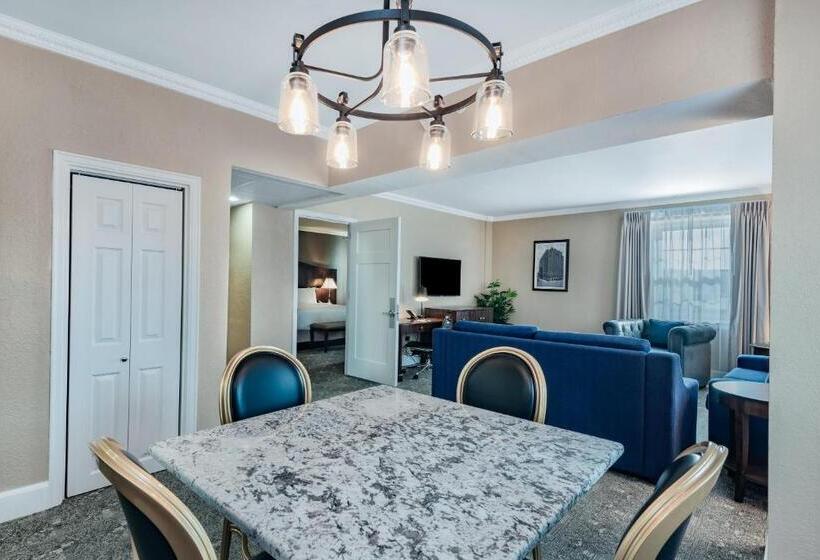 سوئیت پریمیوم, The Americus Hotel, Trademark Collection By Wyndham