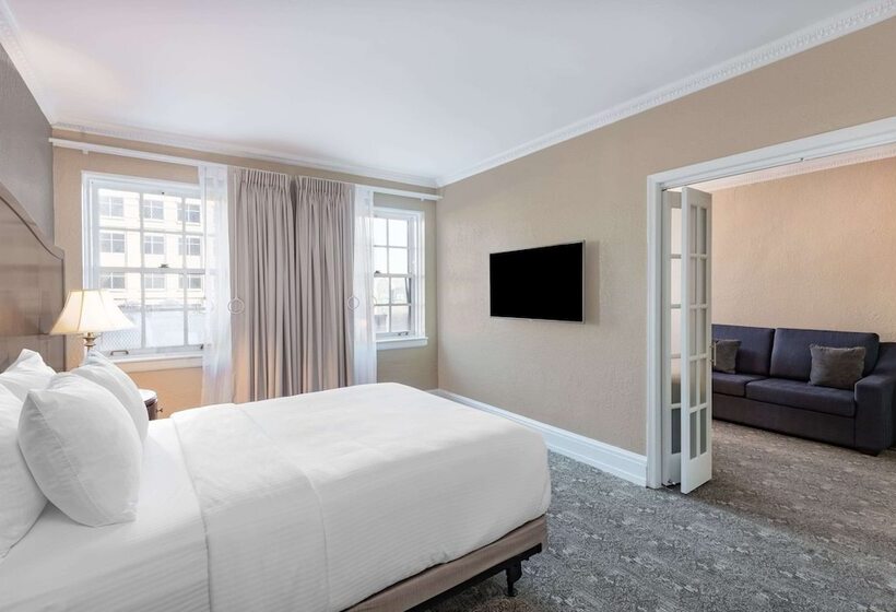 سوئیت برای معلولان, The Americus Hotel, Trademark Collection By Wyndham
