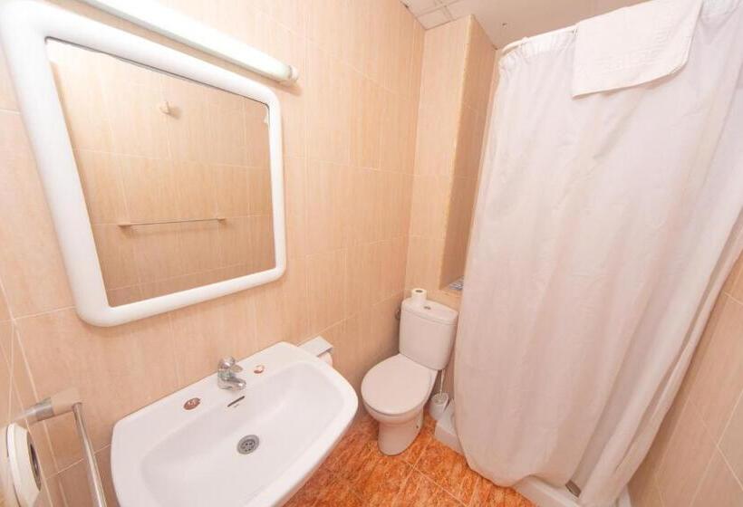 Четырехместный Номер Стандарт, Hostal Virginia
