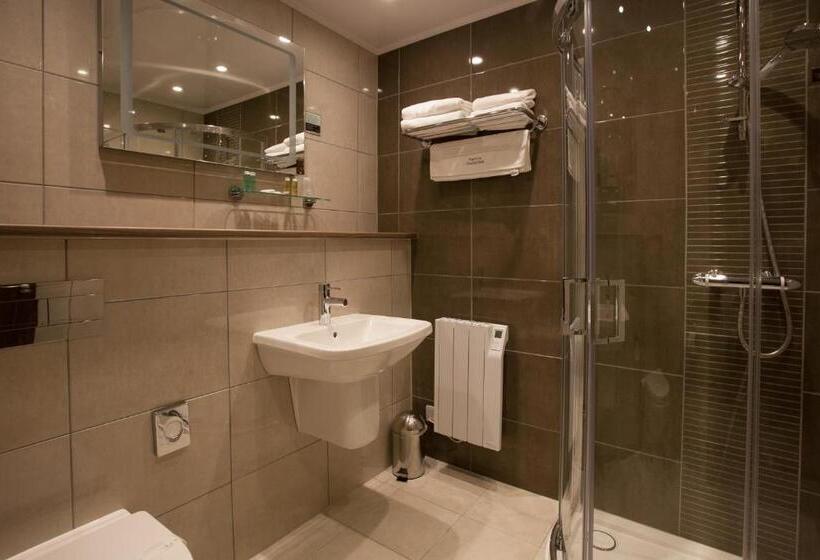 Quarto Estandar, Cruachan