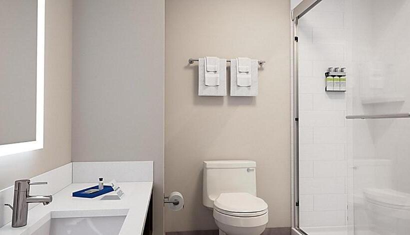 סוויטה מותאמת לאדם עם מוגבלויות, Holiday Inn Express & Suites   Harrisonburg University Area , An Ihg