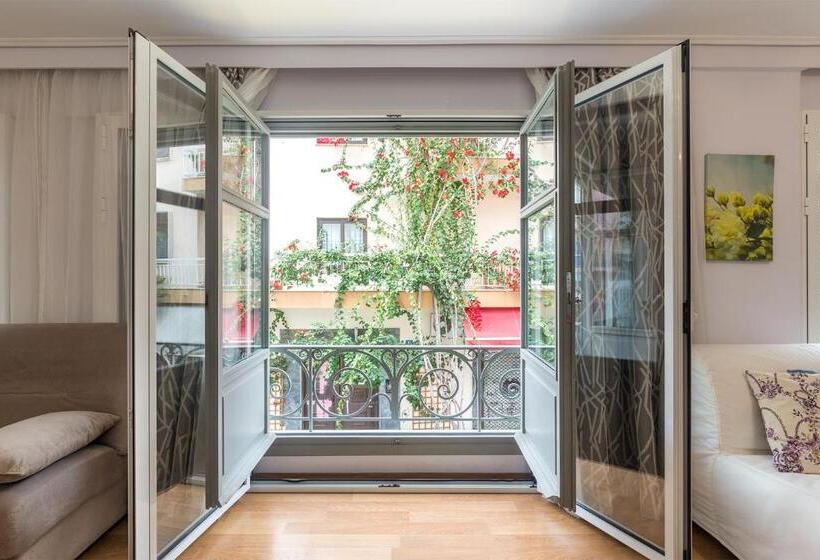 آپارتمان 2 خوابه, Urbanstay
