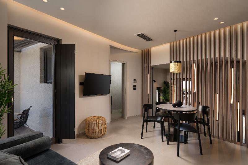 Suite Confort, Apikia Santorini   Adults Only