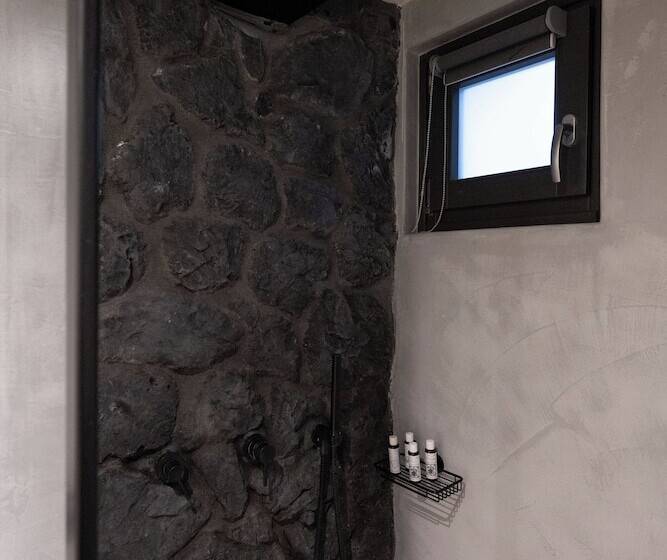 Suite Vue Mer, Apikia Santorini   Adults Only