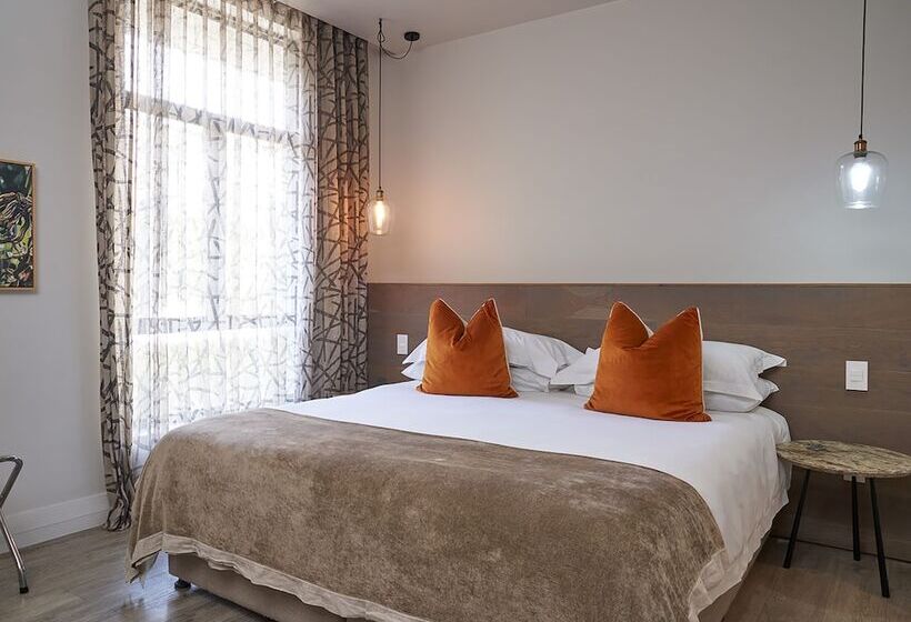 اتاق استاندارد, Aha The Rex