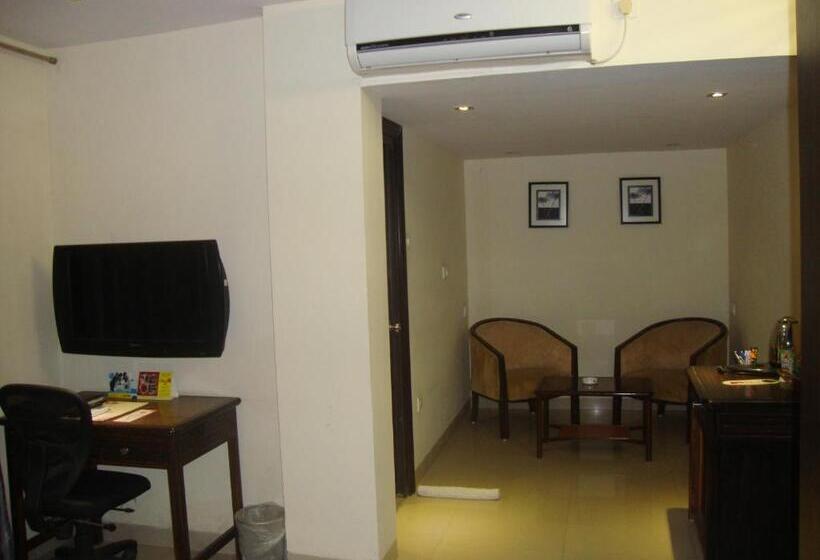 Президентский Люкс, Lords Eco Inn  Dahej