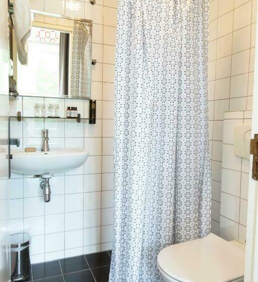 اتاق استاندارد چهار تخته, Quentin Amsterdam