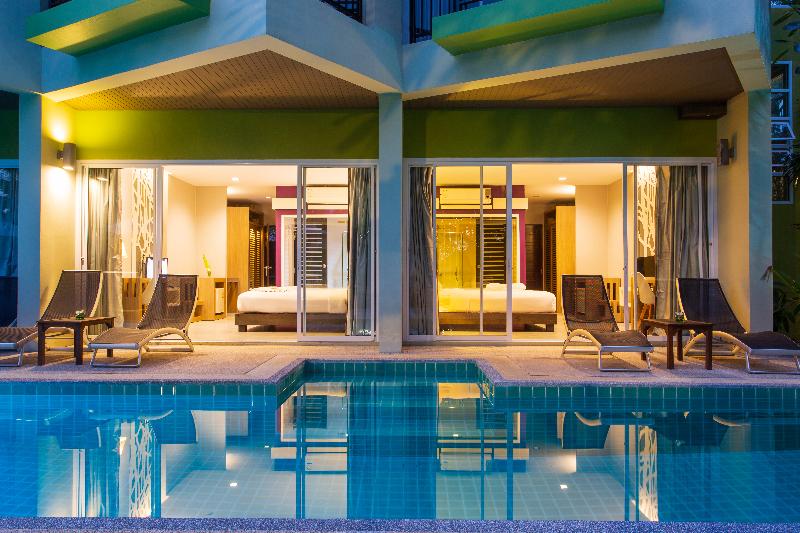 اتاق لوکس با چشم‌انداز استخر, Panalee Koh Samui Resort