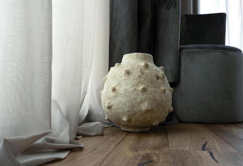 سوییت با چشم‌انداز دریا, Piccola Maesta' Boutique Rooms