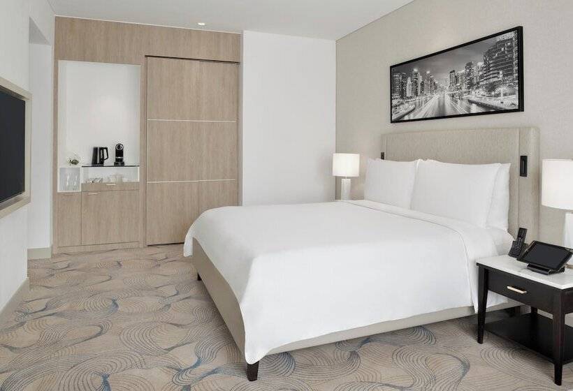 اتاق لوکس با چشم‌انداز, Jw Marriott Hotel Marina
