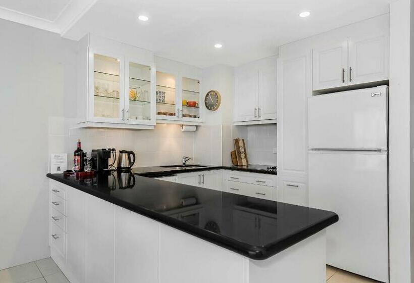 Апартаменты 2 Спальни Вид на Море, Golden Sands On The Beach   Absolute Beachfront Apartments