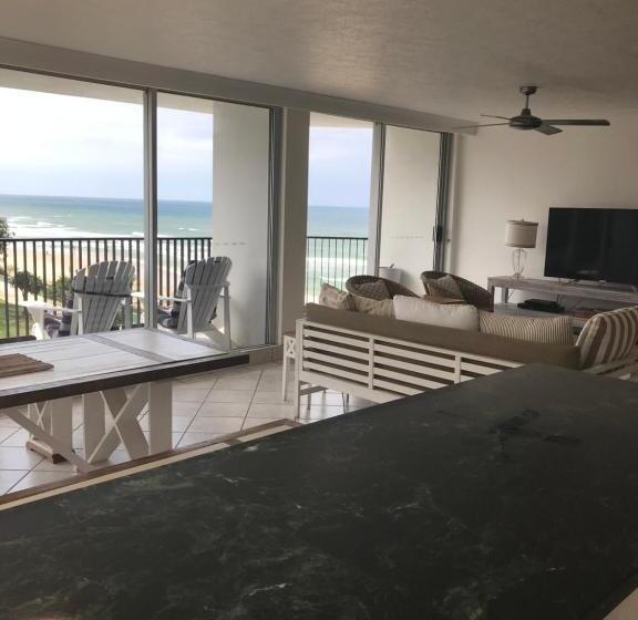 Апартаменты 3 Спальни, Golden Sands On The Beach   Absolute Beachfront Apartments