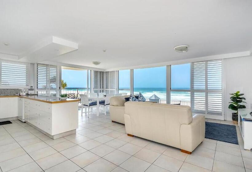 Апартаменты Superior 2 Спальни, Golden Sands On The Beach   Absolute Beachfront Apartments