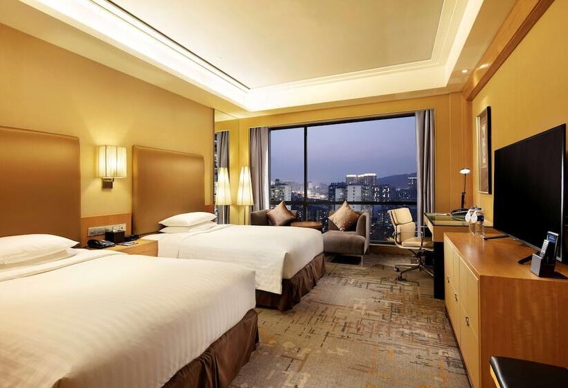Номер Deluxe Вид на Город, Hilton Xiamen
