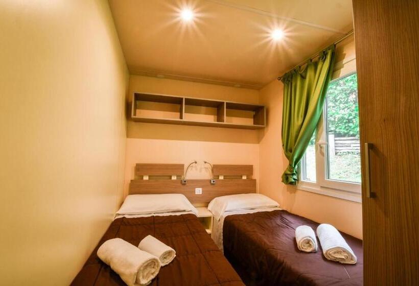 ویلای استاندارد 3 خوابه, Hu Norcenni Girasole Village