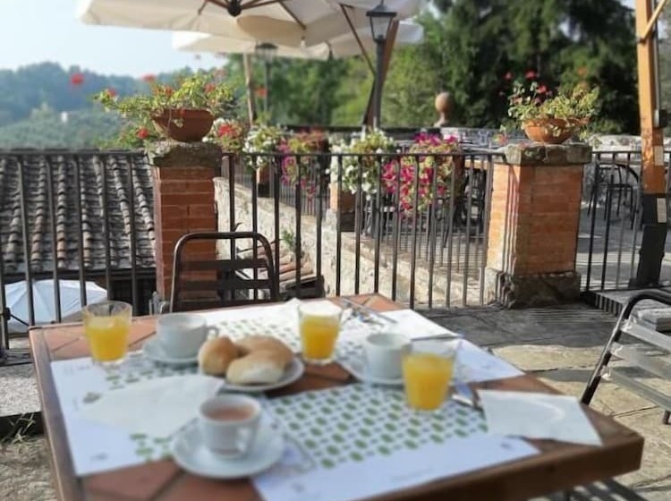 آپارتمان 2 خوابه, Hu Norcenni Girasole Village