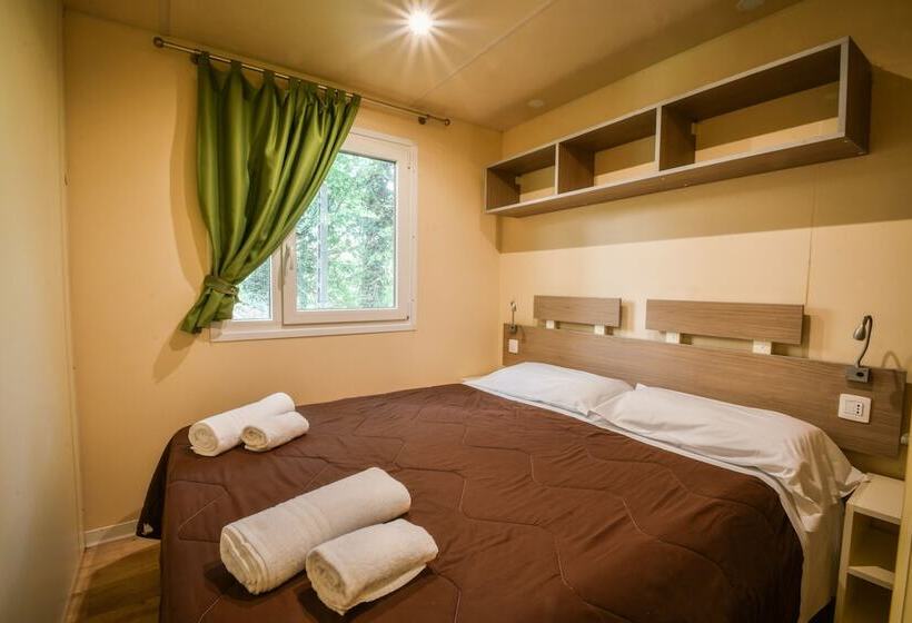 ویلای استاندارد 3 خوابه, Hu Norcenni Girasole Village