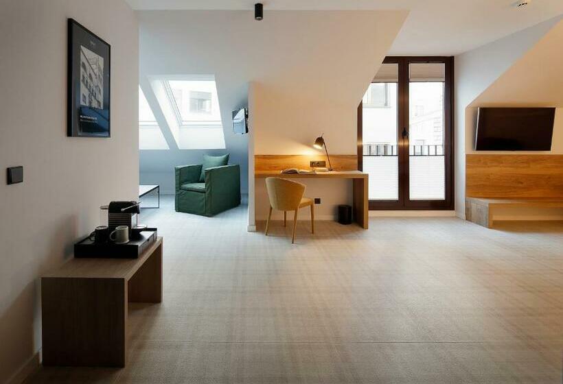 سوییت جونیور, Munna Hotel Boutique