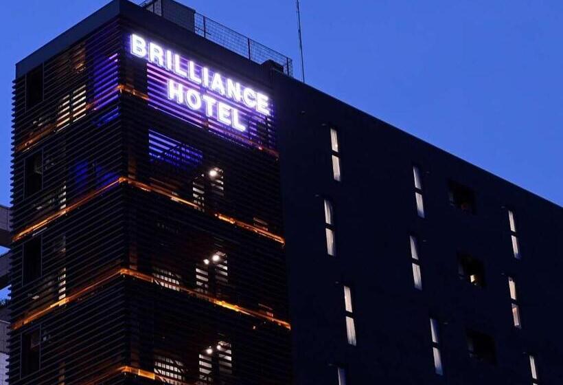 スタンダードルーム, Brilliance
