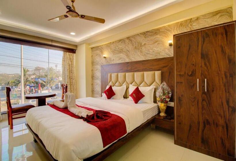 Номер Deluxe, Samaira Residency,dombivali