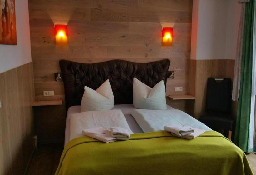 Номер Стандарт с Балконом, Landhotel Waldschlößchen Mit Gaststube