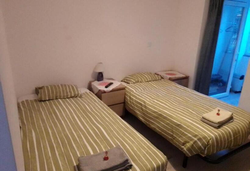 Номер Стандарт Трехместный, Guesthouse Marialva Park